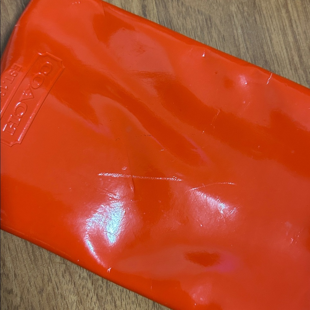Coach Poppy Brown sparkle Sunglasses with  
Graffiti Poppy sunglass case - Picture 13 of 14
